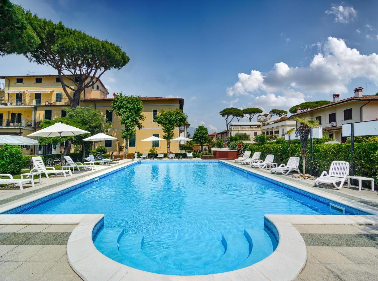 Hotel Apuana Marina di Pietrasanta Extérieur photo