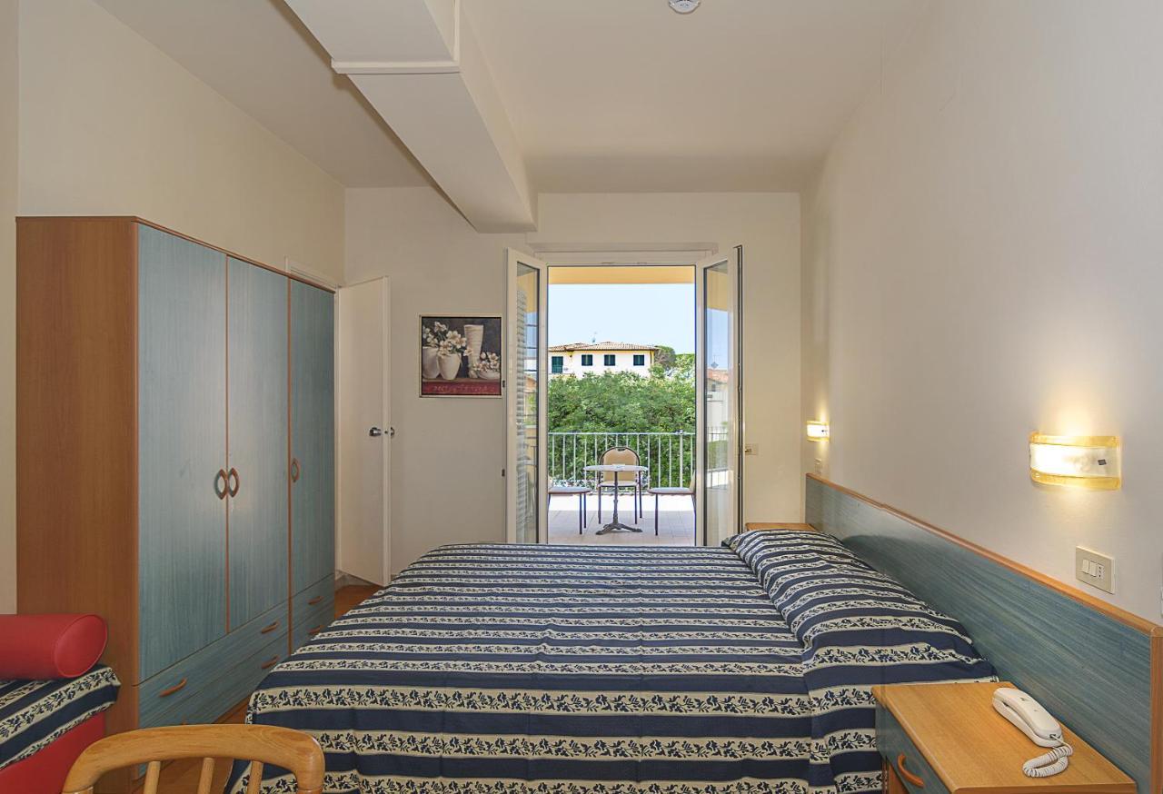 Hotel Apuana Marina di Pietrasanta Extérieur photo