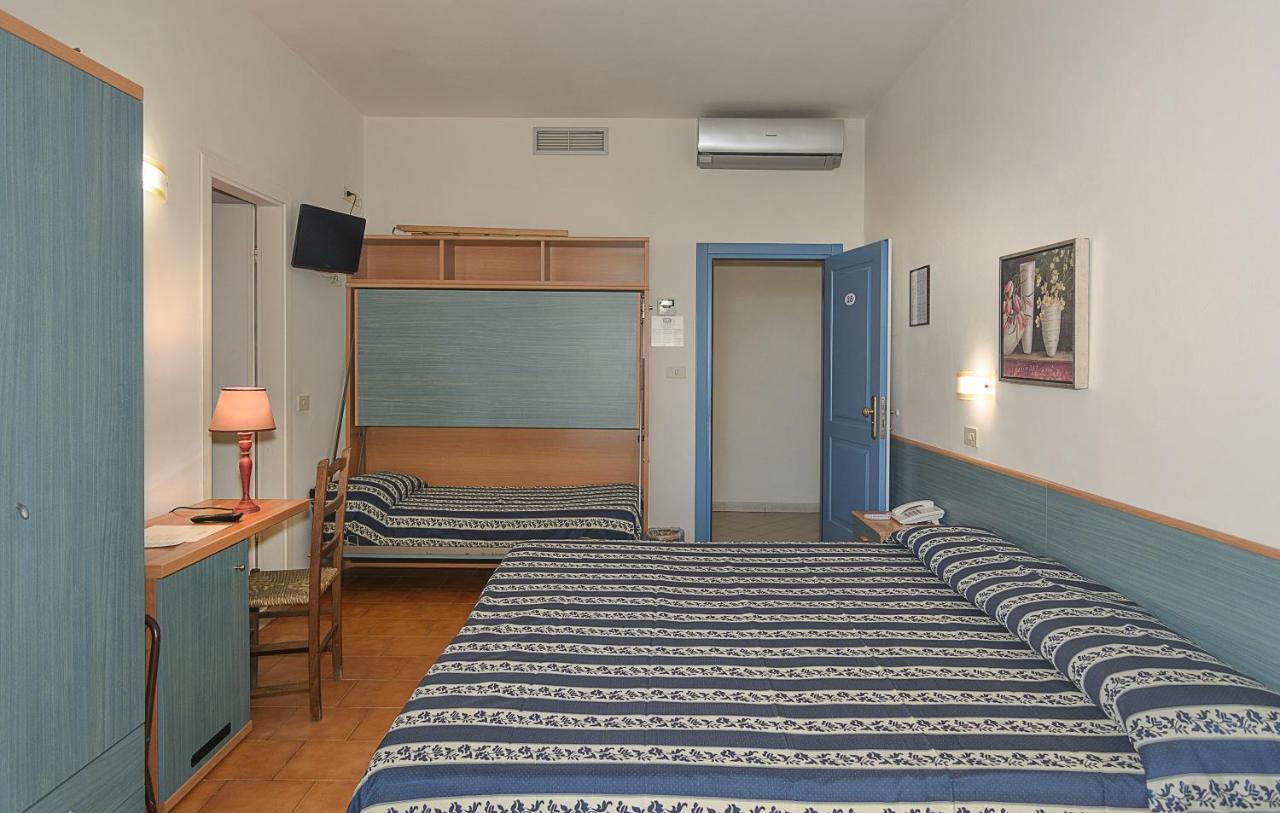 Hotel Apuana Marina di Pietrasanta Extérieur photo