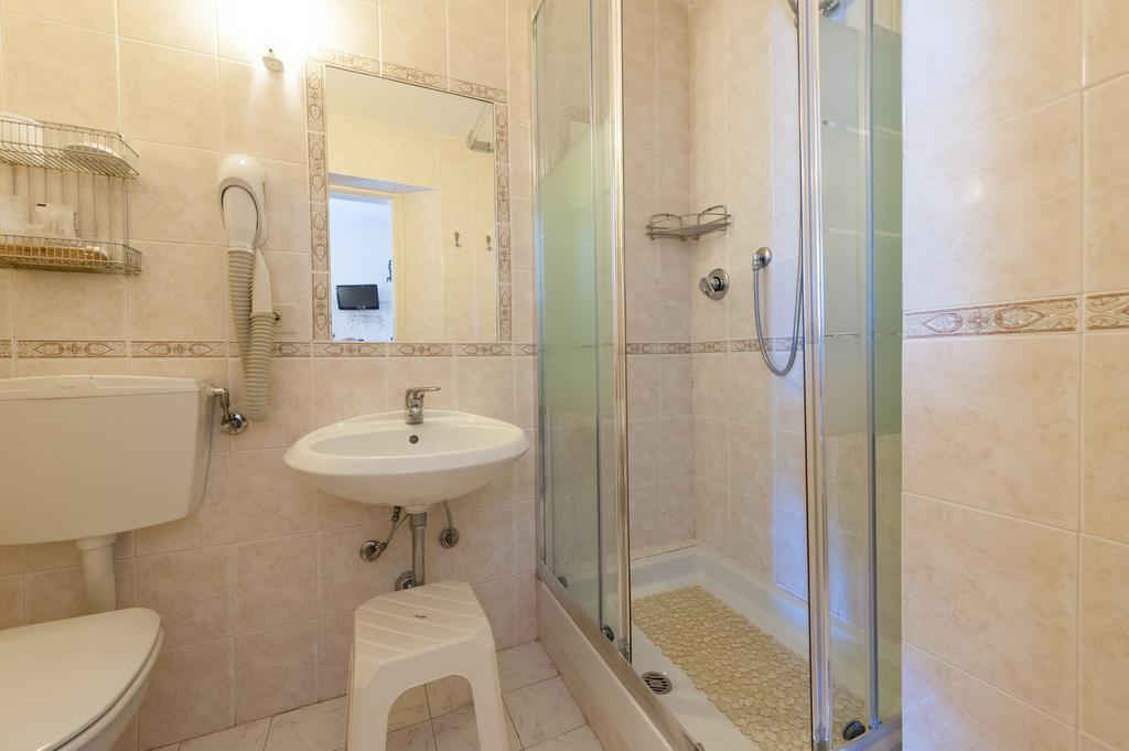 Hotel Apuana Marina di Pietrasanta Extérieur photo